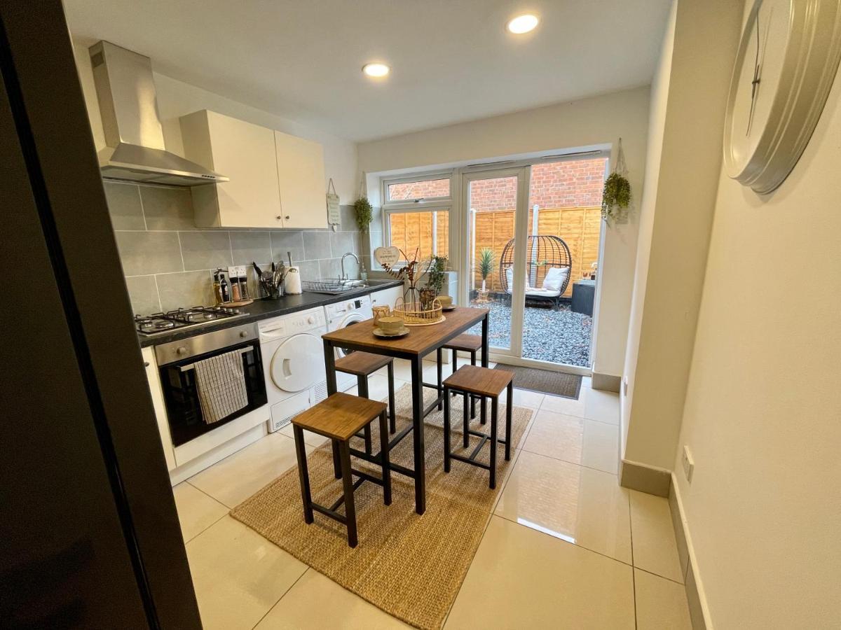 Urban 3 Bedroom Home In Kings Heath-Great Location Birmingam Exterior foto